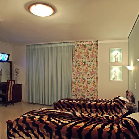 Chronis Hotel